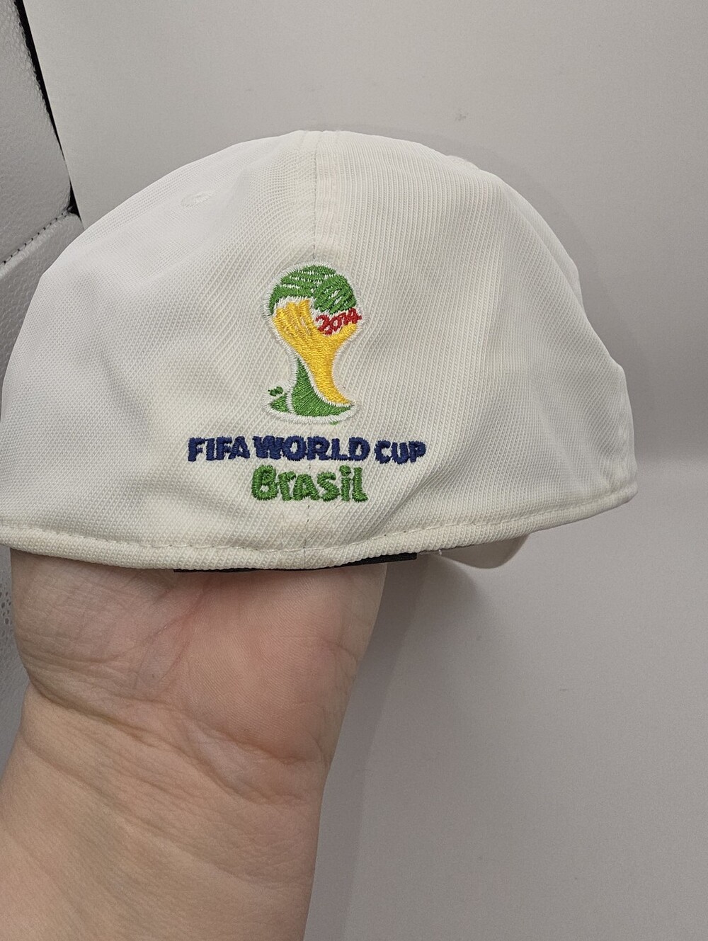 2014 Adidas FIFA World Cup Brazil Hat Cap Fitted L/XL Brasil White - Picture 4 of 6